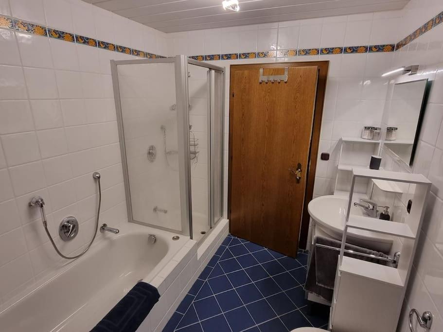 Thierhaupten Gemuetliche Wohnung Am Waldrand מראה חיצוני תמונה